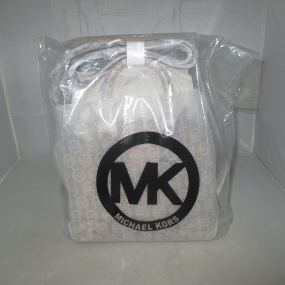 Michael Kors Smythe Small Embossed-Leather Satchel - Picture 4 of 8